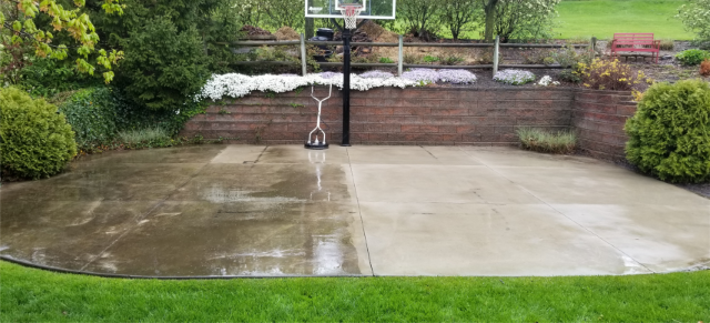concrete-pressure-wash-before-after